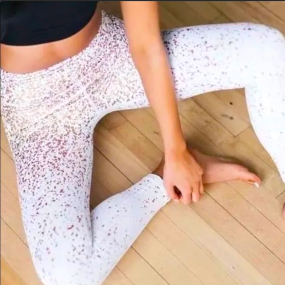 ZYIA White Stay Gold Light N Tight Hi Rise Leggings 4